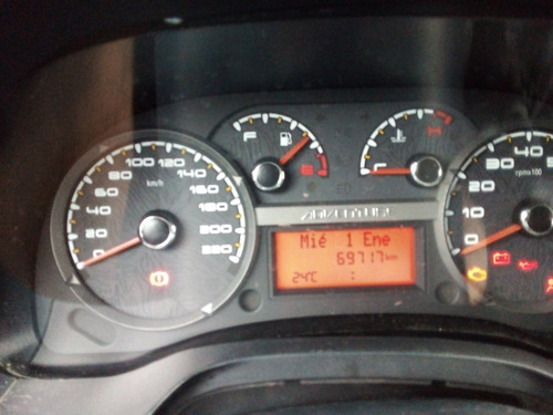 Imagen 6 de 25 de Fiat Palio Weekend Adventure