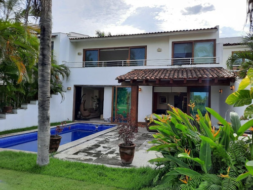 Imagen 18 de 30 de Casa En Venta En Tigre Club De Golf Alberca Privada.