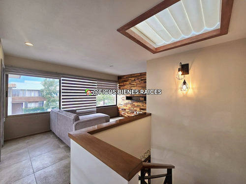 Casa En Venta En Calimaya, Residencial Valle De Las Fuentes