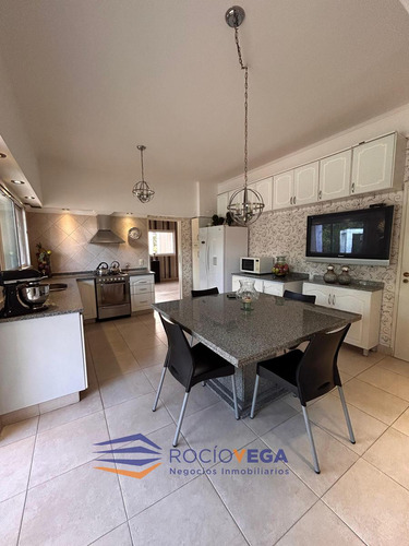 Casa En Venta En Barrio Santa Ana Moreno