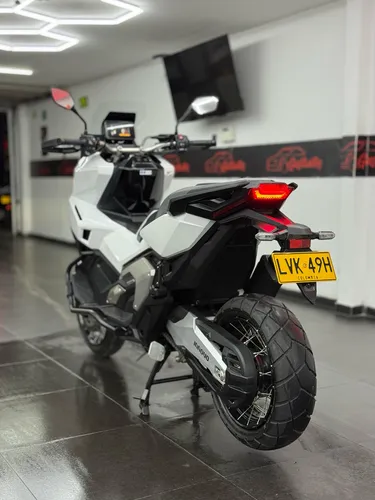 Honda X-advs 750