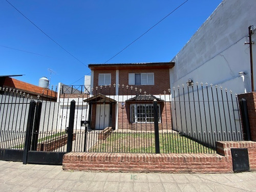 Imagen 1 de 9 de Venta- Casa 3 Habitaciones En Monte Grande!!