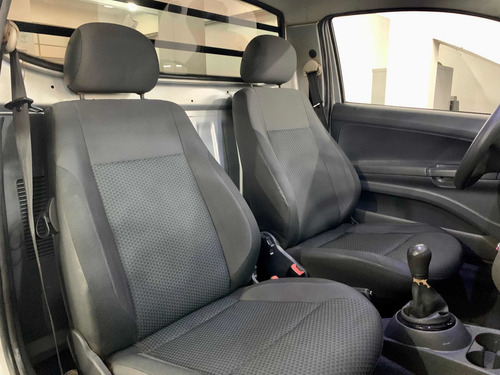 Volkswagen Saveiro 1.6 Robust Cab. Simples Total Flex 2p
