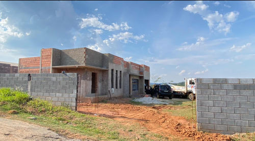 Casa / Construção De Alto Padrão