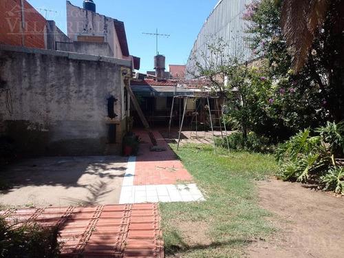 Imagen 10 de 13 de Casa - Tablada - 5 Ambientes - Multifamiliar - Venta - 4 Ambientes -