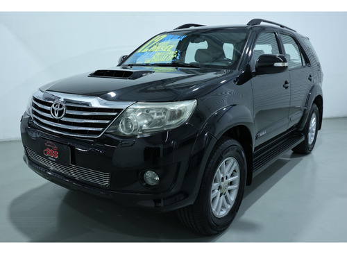 Toyota Hilux SW4 3.0 SRV 4X4 7 LUGARES 16V TURBO INTERCOOLER DIESEL 4P AUTOMÁTICO
