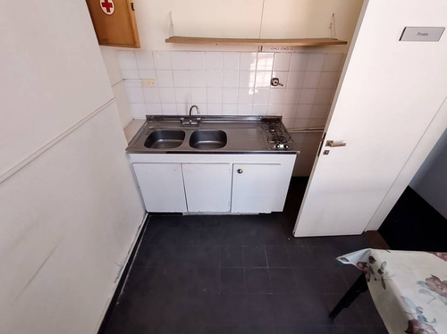 Imagen 9 de 30 de Vivienda / Oficina De 6 Ambientes Con Terraza Y Balcón En San Nicolás