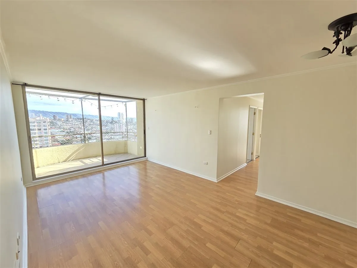 Imagen 1 de 20 de Departamento En Arriendo De 4 Dorm. En Viña Del Mar