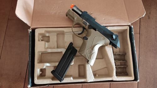 Réplica Pistola Airsoft We Tech Beretta Px4 Blowback