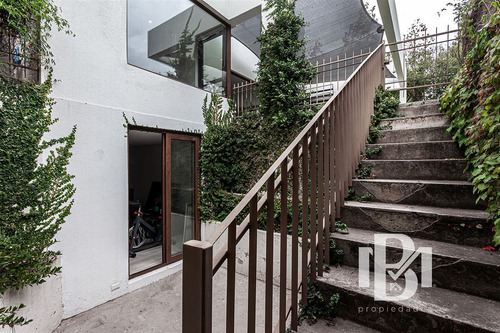 Casa Medi En Venta De 5 Dorm. Los Dominicos Las Condes