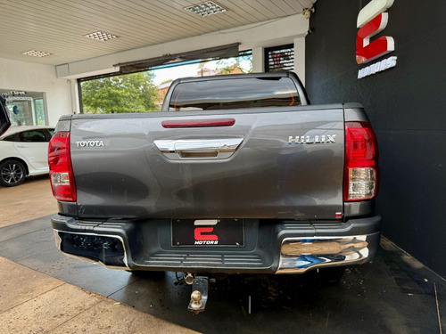 Toyota Picape Cabine Dupla SR 2.8 TDI CD 4x4 (Aut)