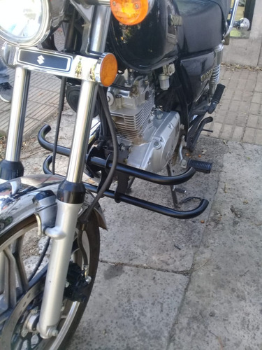 Defensa Abierta Negra /mata Perro Para  Suzuki Gn 125 H Y F