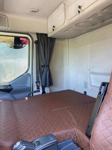 Volvo Vm 330 8x2 Bitruck - 2018 No Chassi