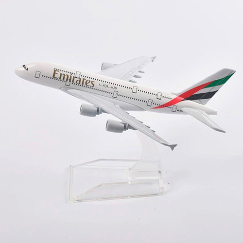 Avión Airbus 380 Emirates Escala 1:400 De Metal