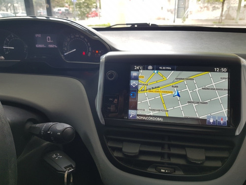 Peugeot 208 1.5 Allure 2015