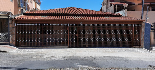 Casa Com Telhado Cerâmico