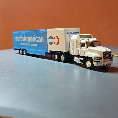 Trailer Mack Escala 1:87 Blanco (Usado)