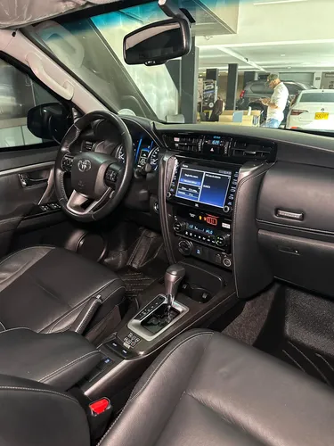Toyota Fortuner Srv V6 4.0 2022 Blindada