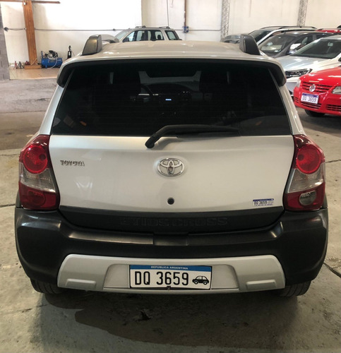 Toyota Etios 1.5 Cross