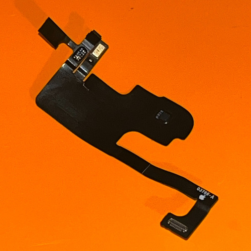 Flex Sensor De Proximidad Micrófono Sup. Iphone 14 Original (Usado)