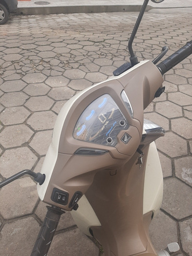 Imagem 1 de 7 de Honda Biz