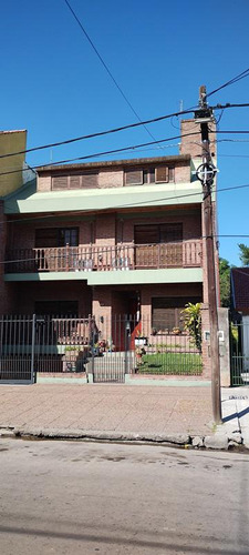 Casa De 5 Ambientes En Venta En  Florencio Varela