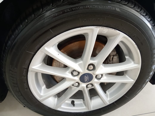 Imagen 9 de 25 de Ford Focus Se Mt