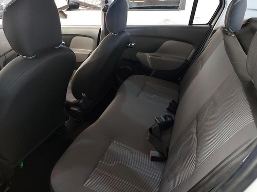 Renault Logan Expr 16 M