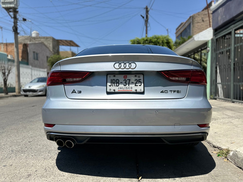 Audi A3 2.0 Sedán L Select At Dsg