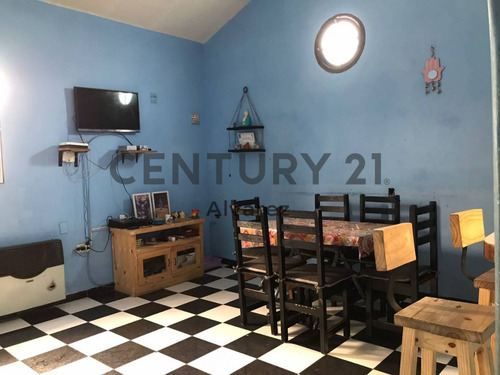 Venta Ph 4 C/ Local Al Frente, Garage Y Fondo, 219 M2 Témperley.