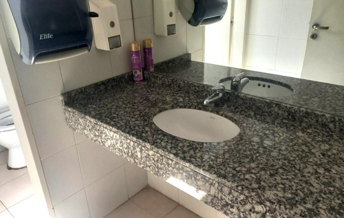 Excelente Oficina De 103 M2 En San Isidro Cerca De Panamericana