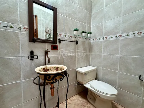 Casa En Arriendo En Loma Del Escobero. Cod A776176