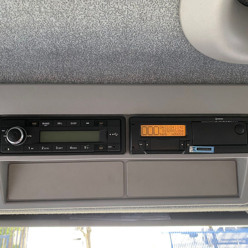 Iveco Tector 17-280 Baú - 2022