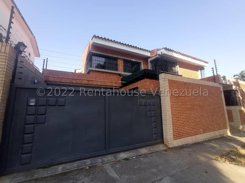 Imagen 19 de 30 de Deisim22-22935 Hermosa Villa Ubicada En Urb Prebo I Valencia Carabobo Con Patio, 4h Habitaciones (incluye Una De Servicio) Excelente Distribucion