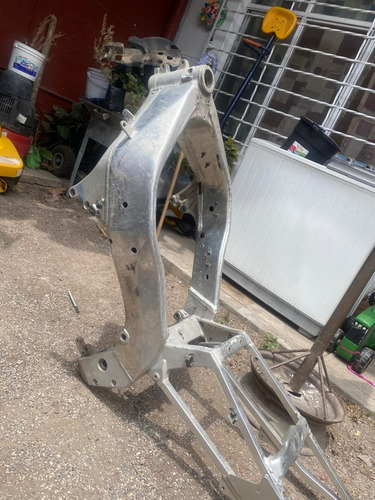 Cuadro De Aluminio De Moto De Pista Yamaha R1 Conmotor 1100