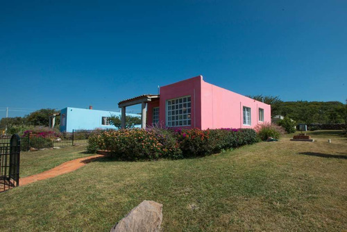 Casa De Campo Con Gran Lote, Comunidad Cerrada A 20 Minutos De San Miguel