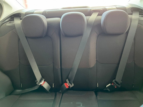 Imagen 8 de 15 de Fiat Cronos 2021 1.8 16v Precision Pack Premium