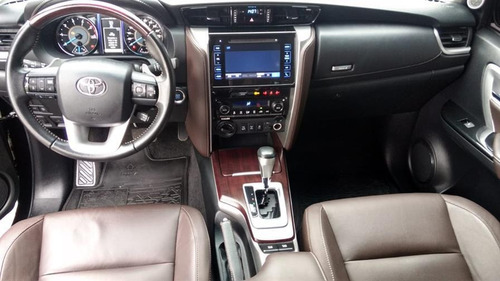 Toyota Hilux Sw4