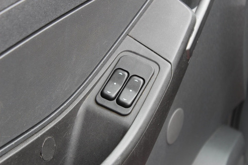 Imagem 9 de 15 de Chevrolet Montana Ls