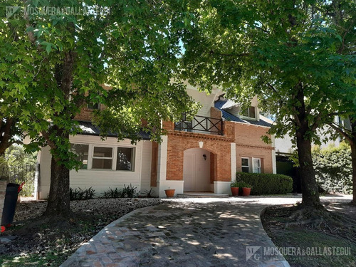 Imagen 3 de 30 de Excelente Casa En Lomas Benavidez