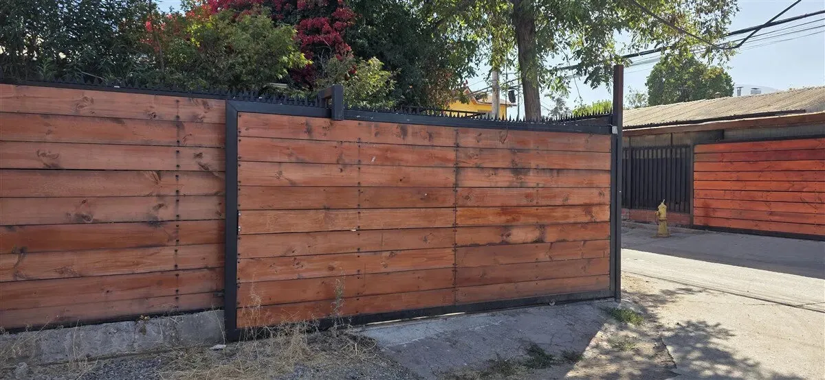 Imagen 1 de 19 de Casa En Venta De 3 Dorm. Y 2 Estacionamientos / Ñuñoa