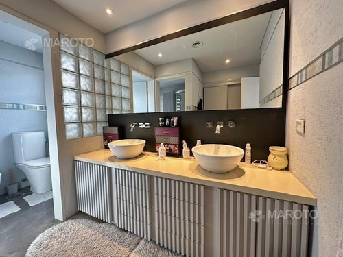 Casa En Venta En Barrio Privado Septiembre