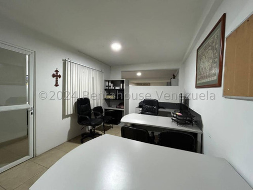 Milagros Inmuebles Edificio Venta Barquisimeto Lara Zona Centro Economica Residencial Economico Comercial Código Inmobiliaria Rent-a-house 24-21257