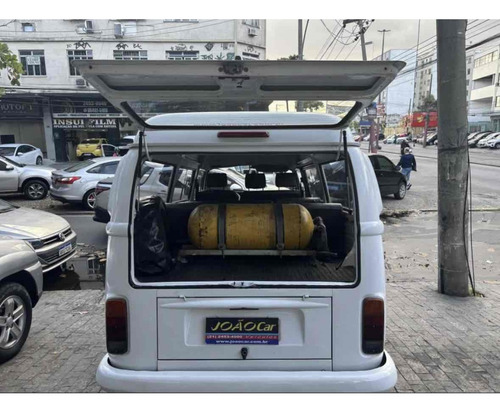 Volkswagen Kombi 1.4 MI STD ESCOLAR 8V FLEX 3P MANUAL