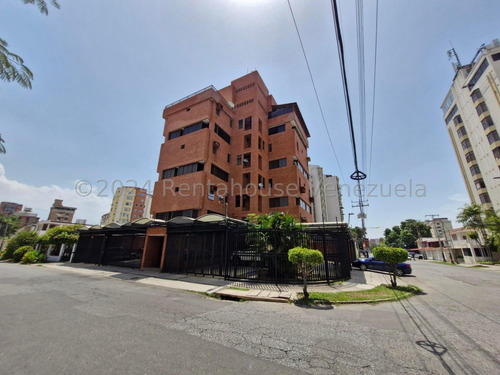 Apartamento En Venta, Urb. La Soledad, Maracay 24-24140 Yr