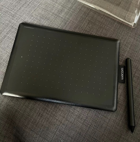 Tableta Wacom One Small Color Negro Y Rojo Negro (Usado)