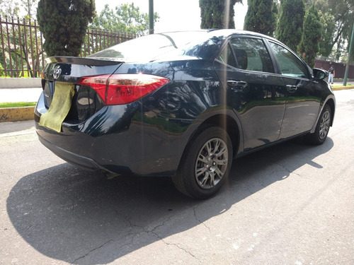 Toyota Corolla 1.8 Base Mt