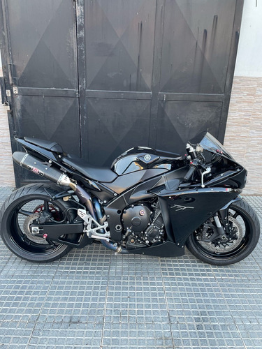 Yamaha R1