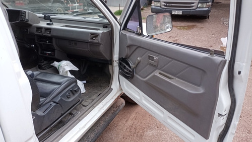 Imagen 8 de 13 de Isuzu Kb Año 91 Kb 91 Pickup