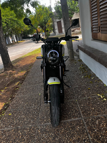 Benelli Leoncino 250